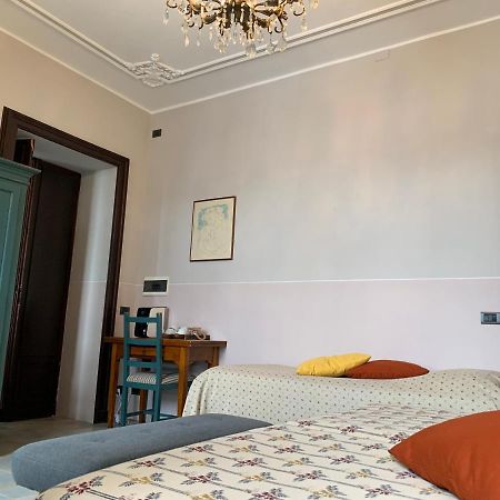 La Villa 840 Residence Biella Bagian luar foto